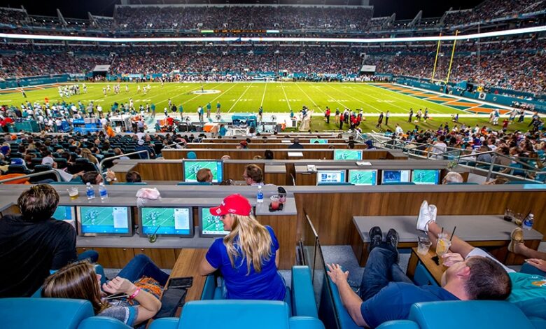 El regreso de los aficionados a los estadios es uno de los grandes retos actualmente.