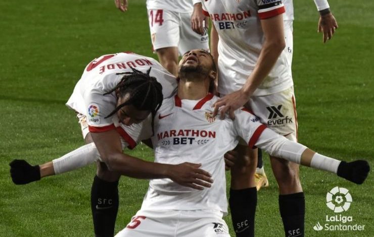 Los jugadores del Sevilla celebran un gol frente a la FanCam. / Foto: LaLiga