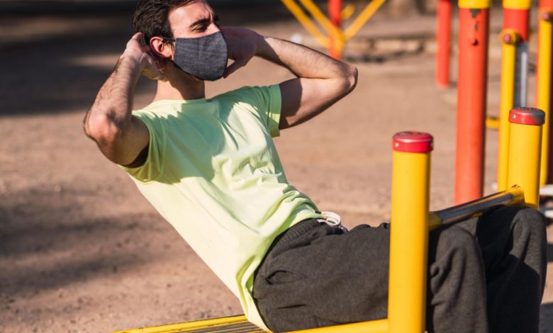 Un deportista entrenándose con mascarilla, / Foto: Comunidad de Madrid